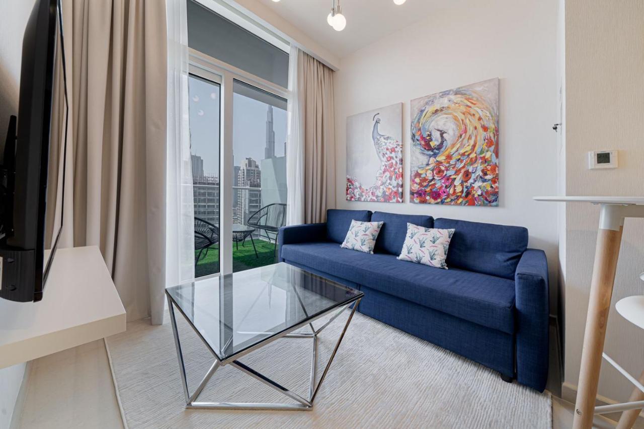 Alluring 1 Bd Apartment In Business Bay With Burj Khalifa View ดูไบ ภายนอก รูปภาพ