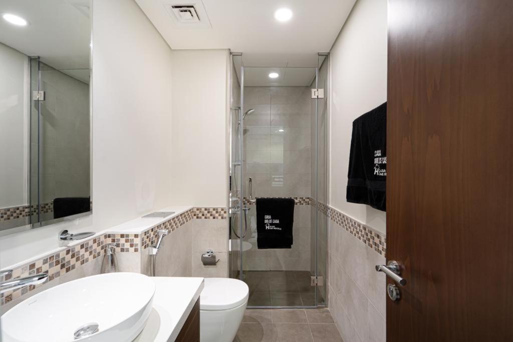 Alluring 1 Bd Apartment In Business Bay With Burj Khalifa View ดูไบ ภายนอก รูปภาพ